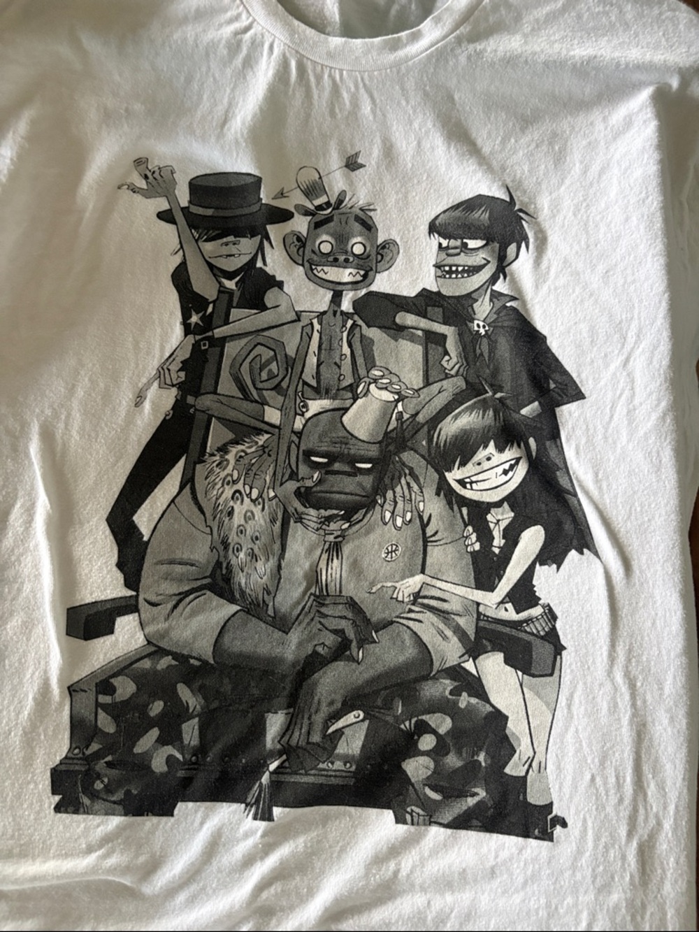 Gorillas Graphic Band Crew White Tee